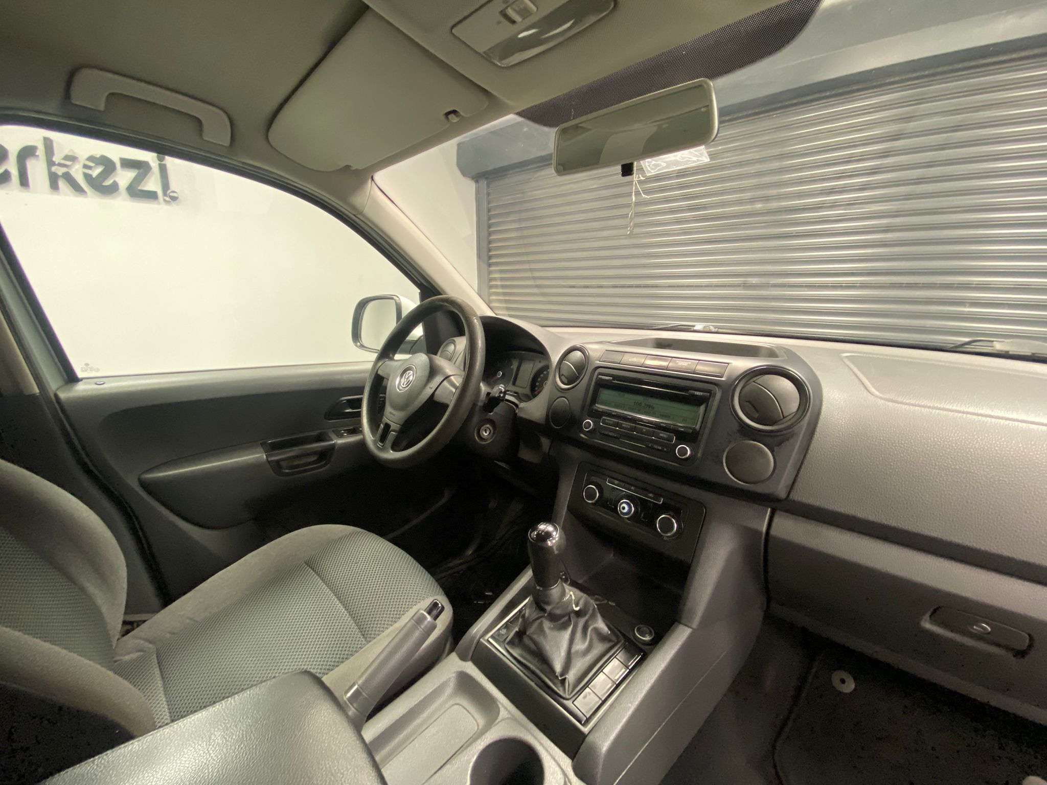 VOLKSWAGEN AMAROK 12